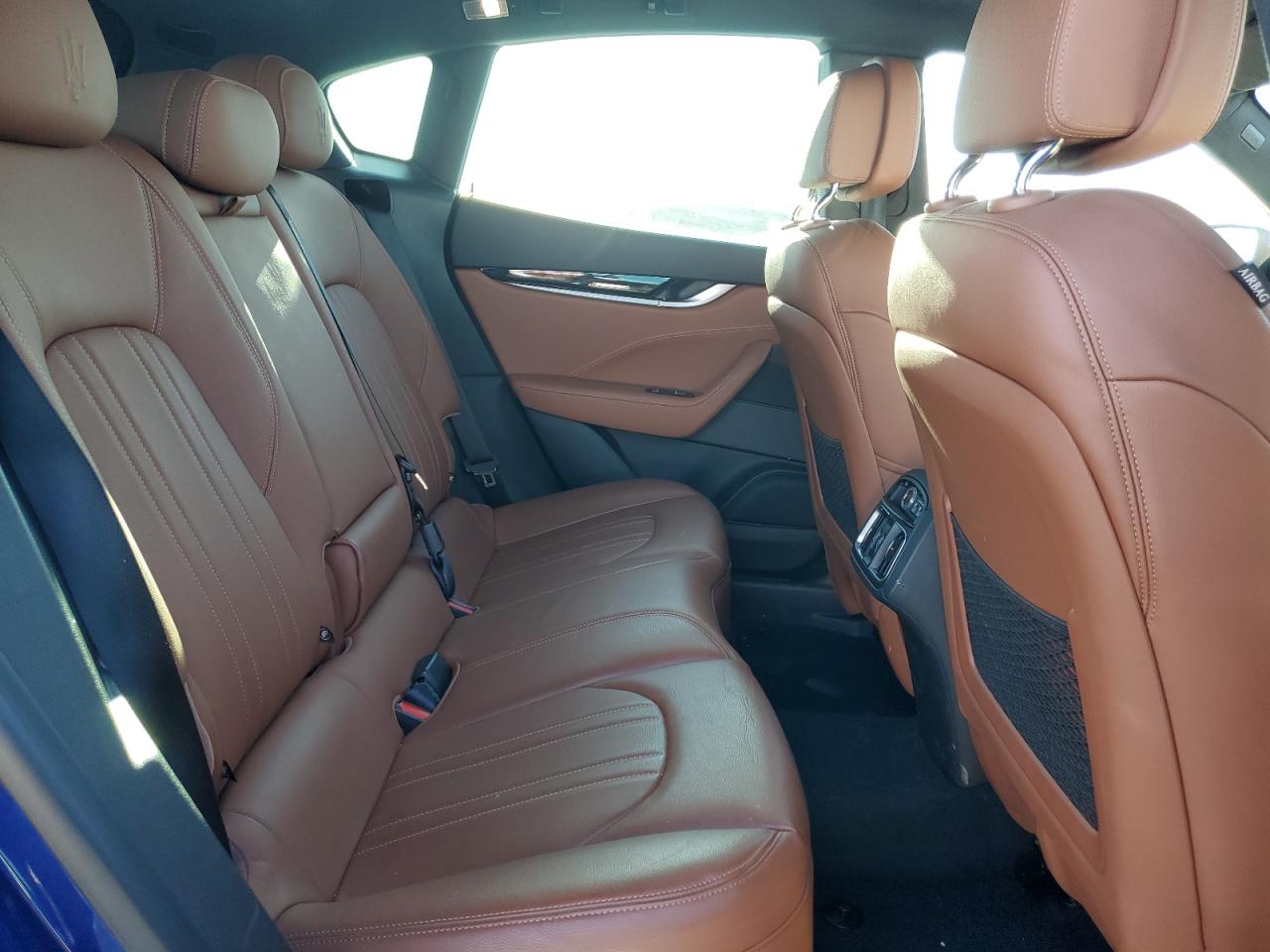 2022 Maserati Levante VIN ZN661XUA5NX402354 Copart auction photo, front end / side damage thumbnail 11