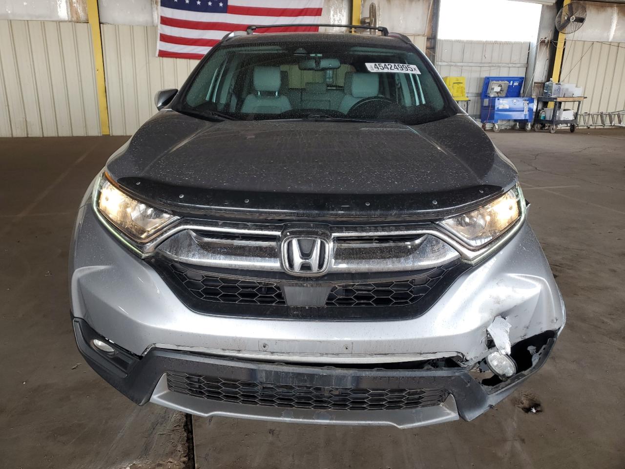 2017 Honda CR-V VIN 2HKRW2H82HH640981 Copart auction photo, front end / side damage thumbnail 5