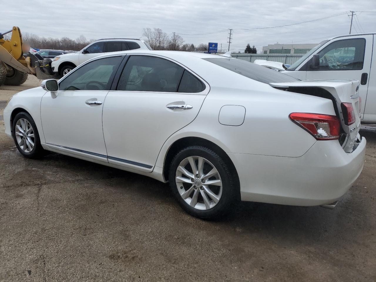 2010 Lexus ES VIN JTHBK1EG5A2352526 Copart auction photo, rear end damage thumbnail 2