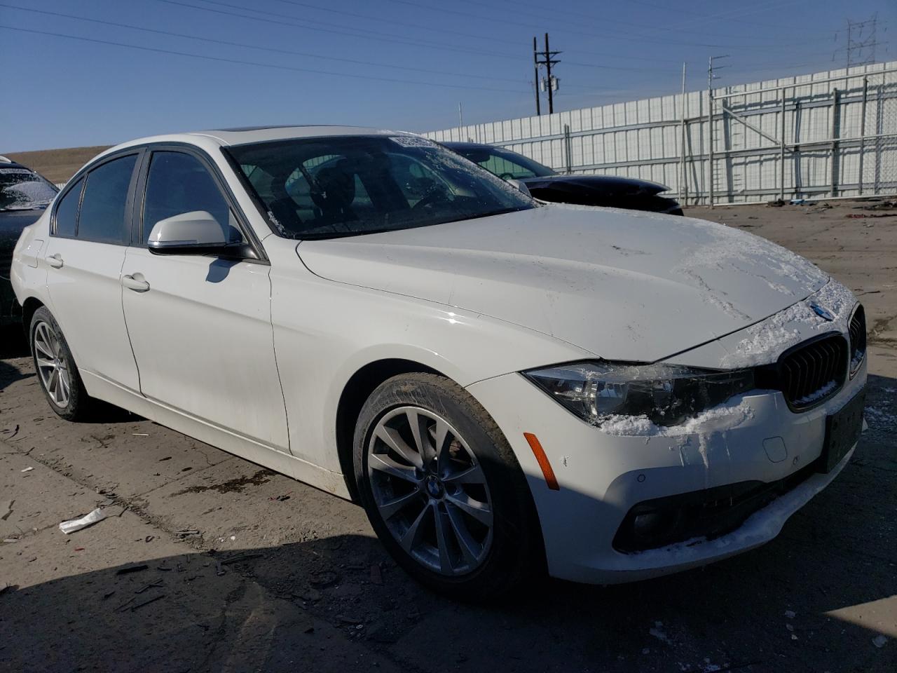2016 BMW 3er VIN WBA8E5G54GNU21619 Copart auction photo, rear end / hail damage thumbnail 4