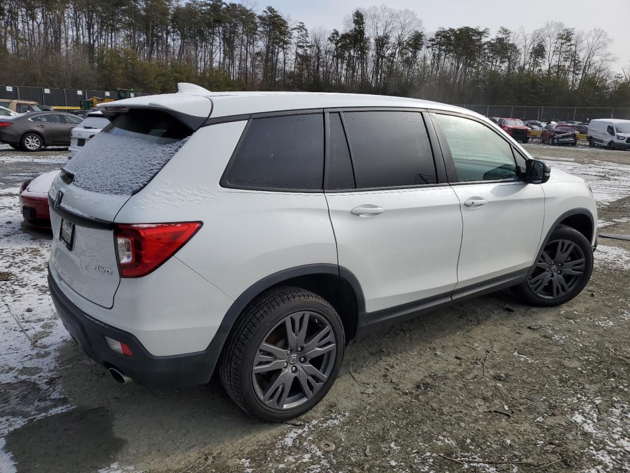 2021 Honda Passport VIN 5FNYF8H59MB010288 Copart auction photo, front end / undercarriage damage thumbnail 3