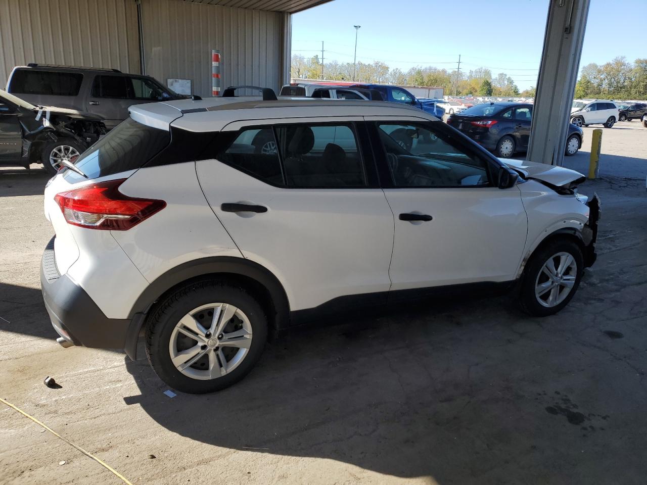 2019 Nissan Kicks VIN 3N1CP5CU2KL506264 Copart auction photo, front end damage thumbnail 3