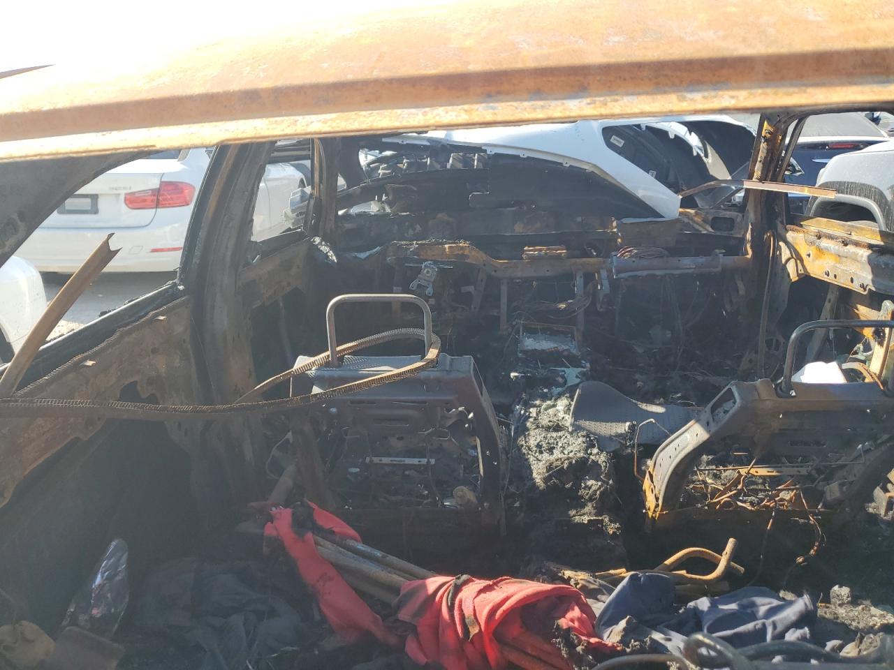 2014 Chrysler 300 VIN 2C3CCAEG8EH182991 Copart auction photo, water/flood damage thumbnail 8