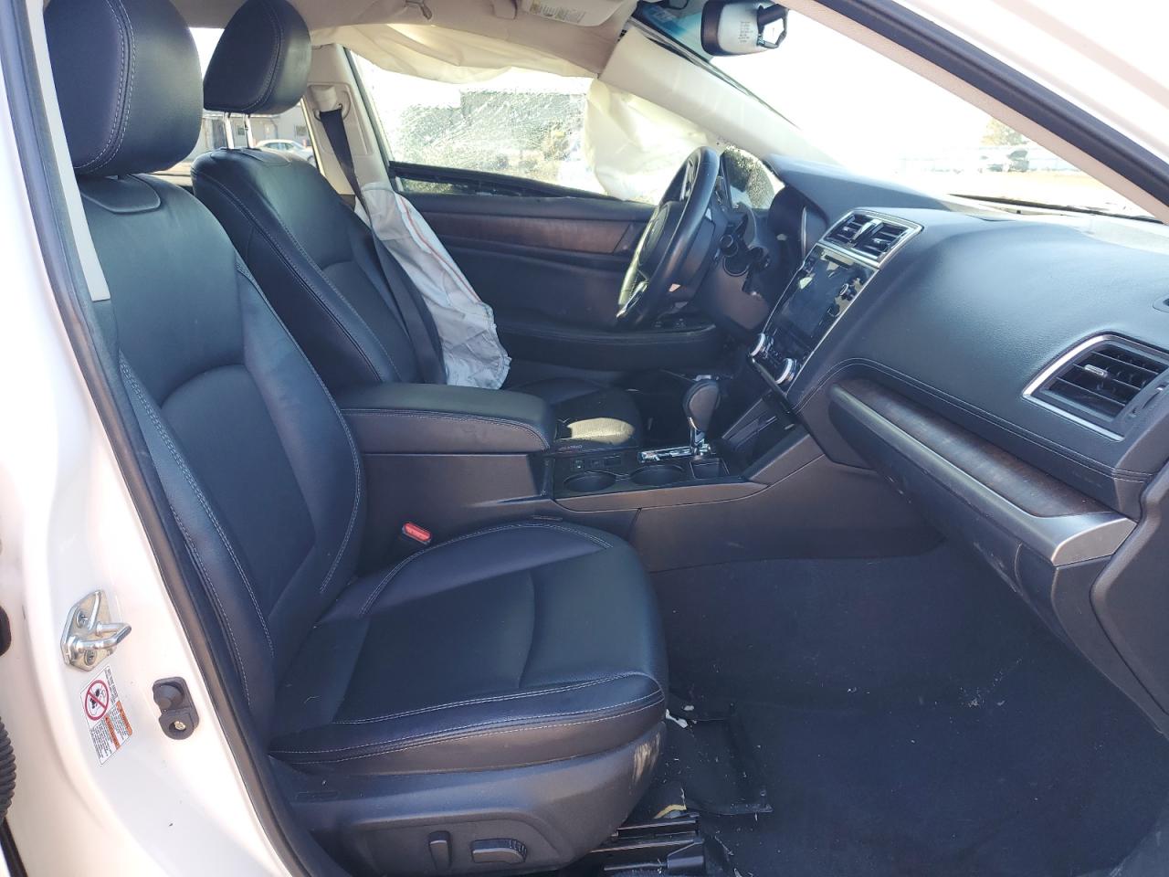 2018 Subaru Outback VIN 4S4BSAKC5J3308972 Copart auction photo, side / front end damage thumbnail 7