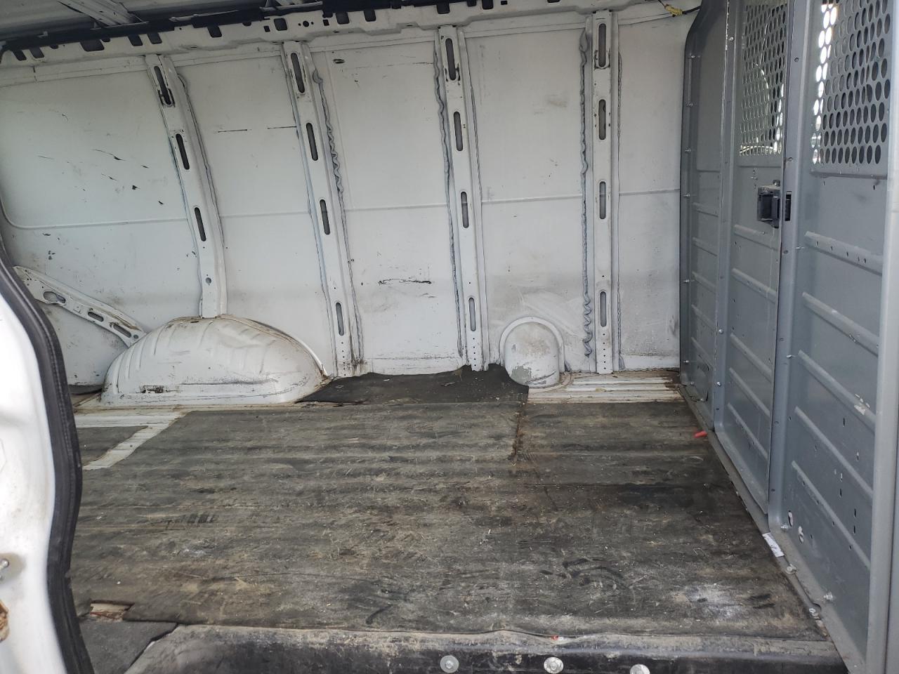 2016 Chevrolet Express VIN 1GCWGAFF1G1319631 Copart auction photo, front end damage thumbnail 11