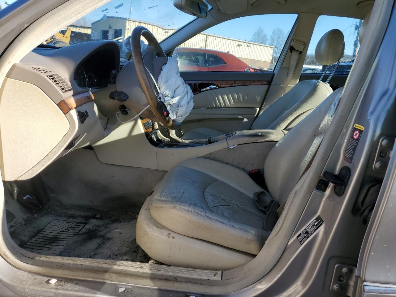 2004 Mercedes-Benz E-klasse VIN WDBUF82J84X121052 Copart auction photo, front end / minor dent/scratches damage thumbnail 7