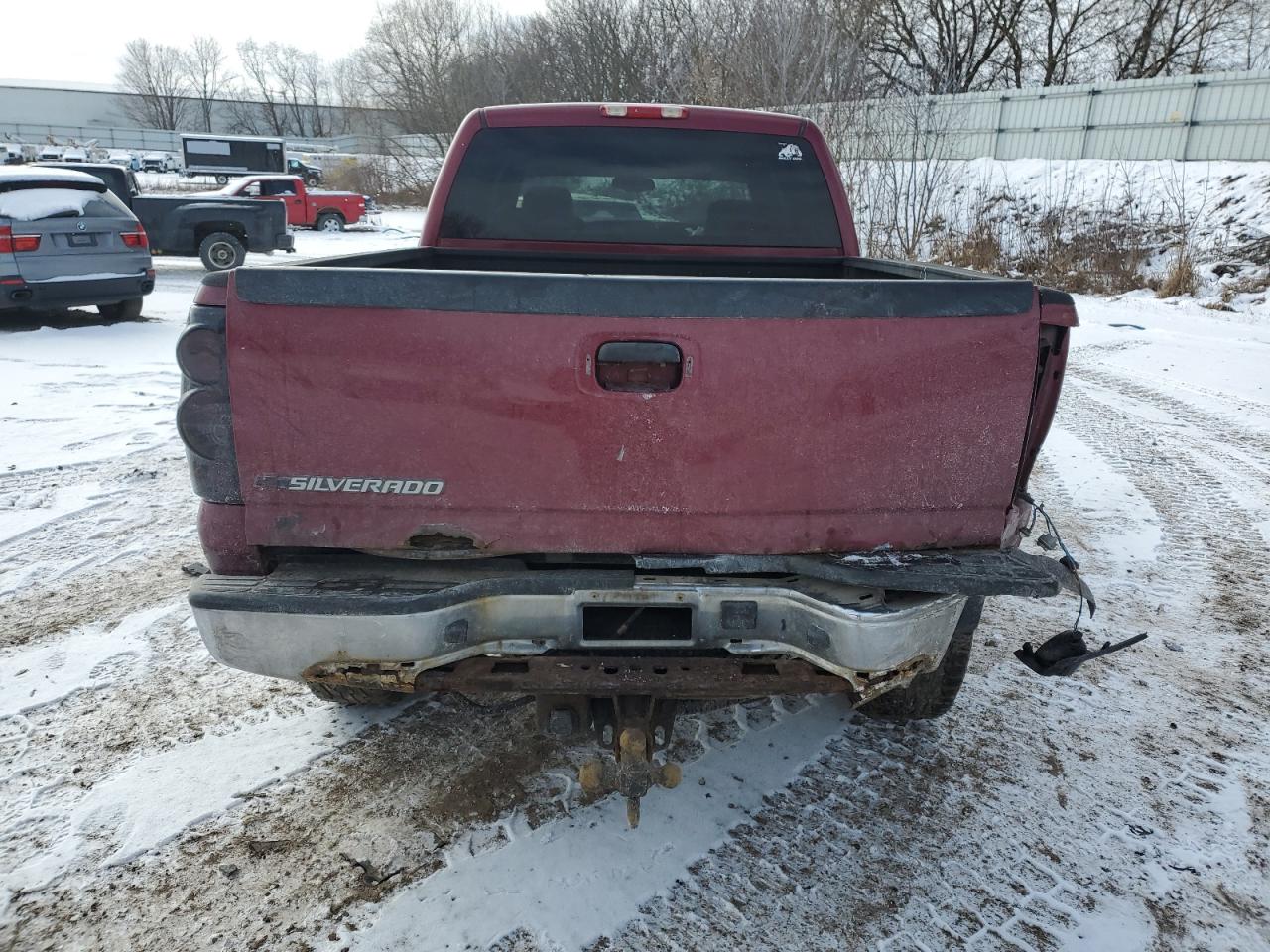 2006 Chevrolet Silverado VIN 1GCHK23D26F186329 Copart auction photo, all over / undercarriage damage thumbnail 6