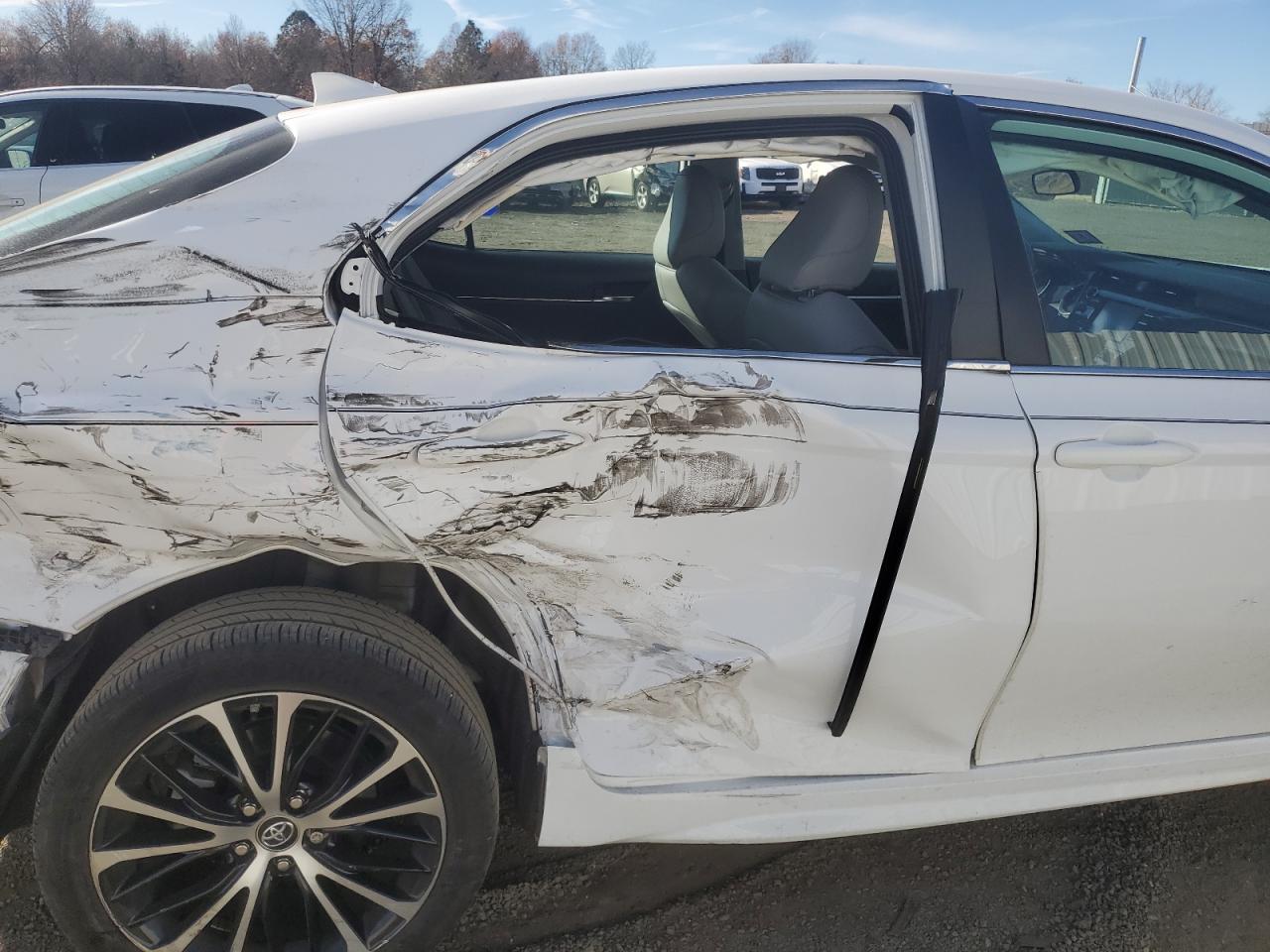 2019 Toyota Camry VIN 4T1B11HK4KU760604 Copart auction photo, side / rear end damage thumbnail 10