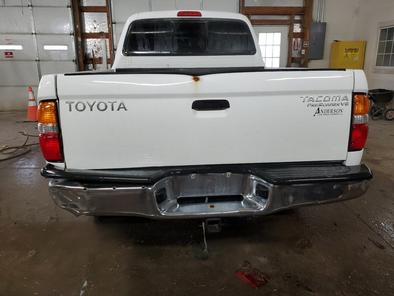 2004 Toyota Tacoma VIN 5TEGN92N24Z345565 Copart auction photo, front end / minor dent/scratches damage thumbnail 6