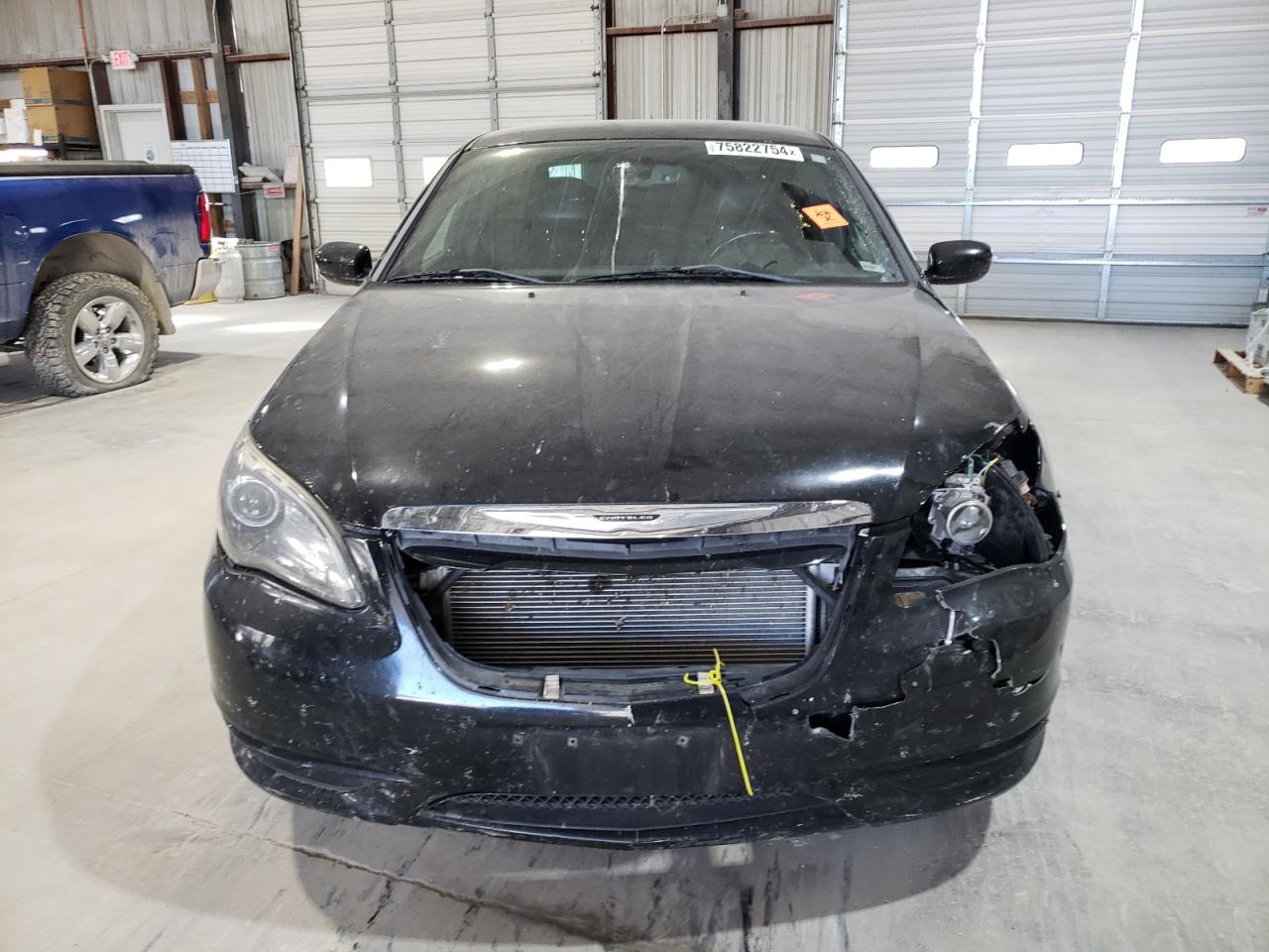 2011 Chrysler 200 VIN 1C3BC8FG1BN624239 Copart auction photo, front end / minor dent/scratches damage thumbnail 5
