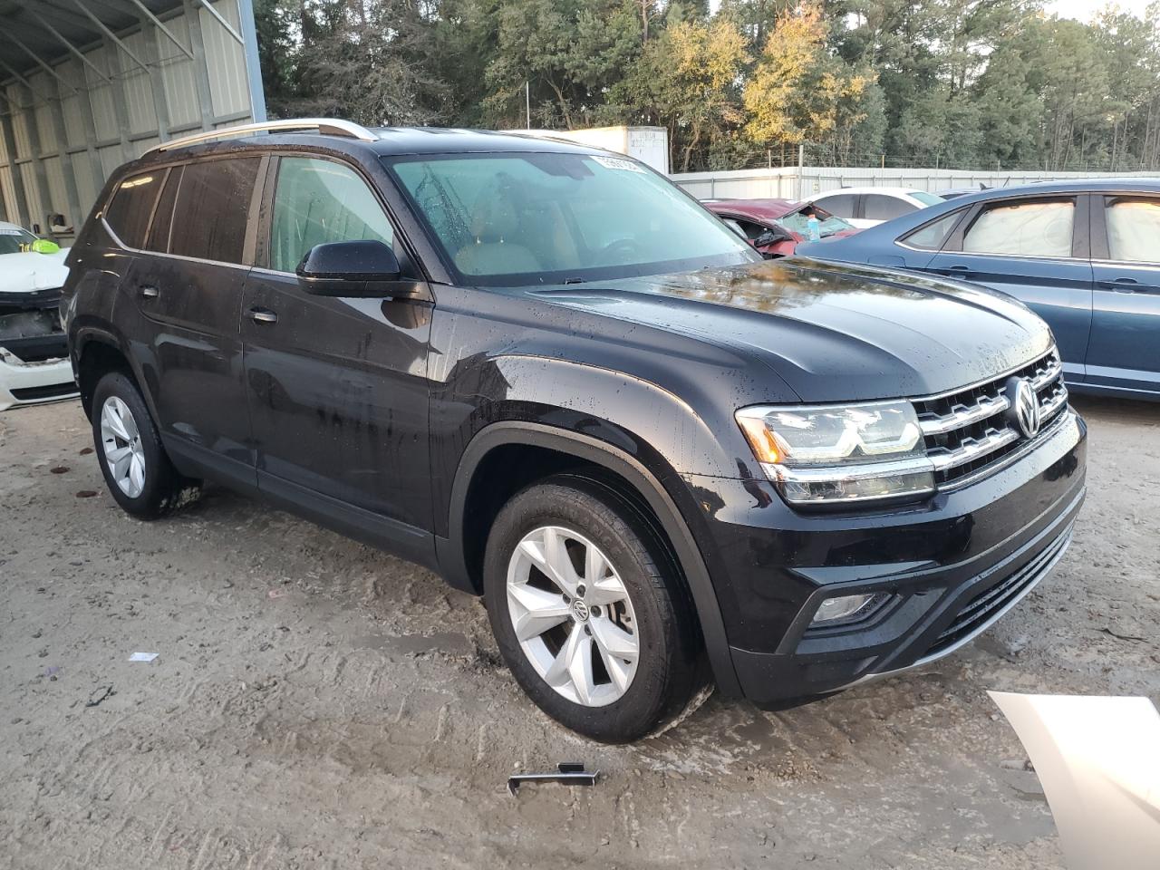 2018 Volkswagen Atlas VIN 1V2CP2CA2JC598163 Copart auction photo, rear end damage thumbnail 4
