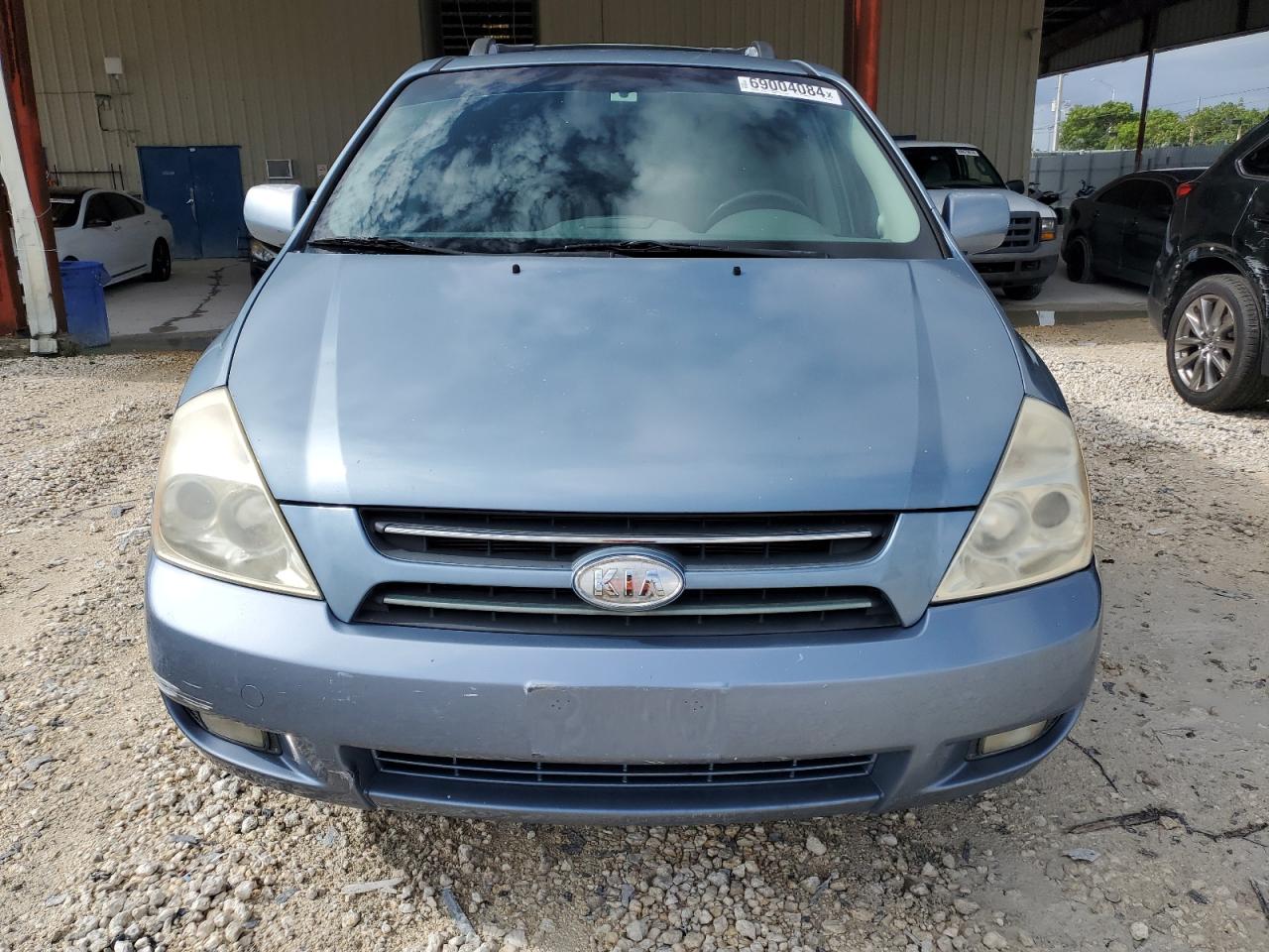 2007 KIA Sedona VIN KNDMB233176172560 Copart auction photo, minor dent/scratches damage thumbnail 5