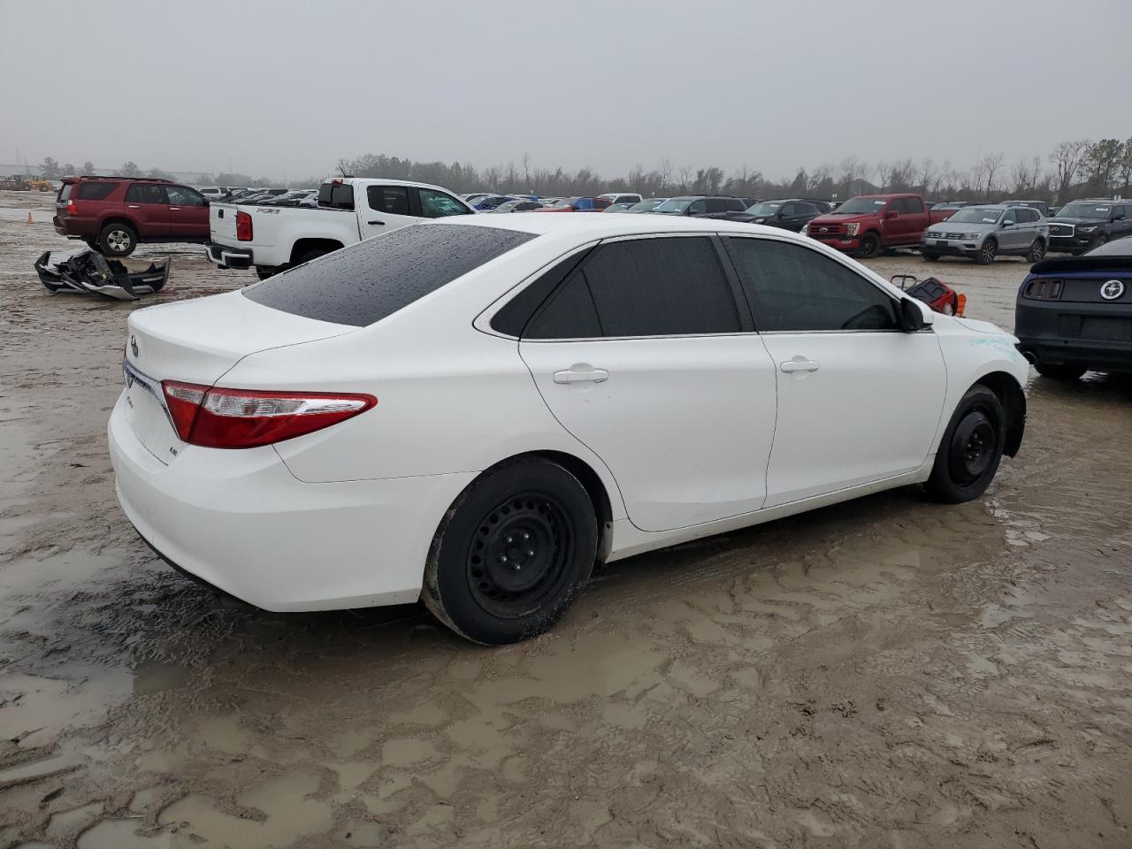 2015 Toyota Camry VIN 4T1BF1FK8FU069893 Copart auction photo, front end / minor dent/scratches damage thumbnail 3