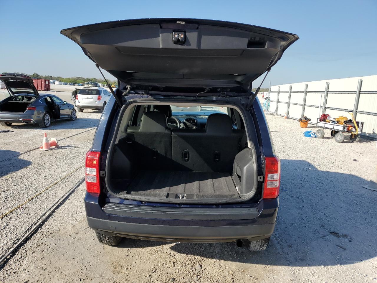 2017 Jeep Liberty (Patriot) VIN 1C4NJRBB8HD138816 Copart auction photo, front end damage thumbnail 6