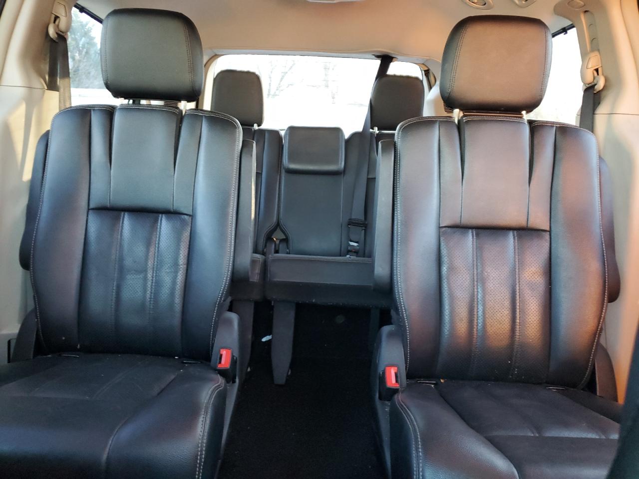 2015 Chrysler Town & Country VIN 2C4RC1CG1FR656221 Copart auction photo, front end / rear end damage thumbnail 10