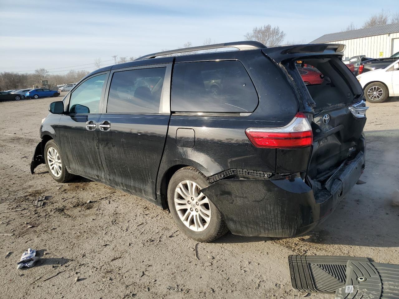 2015 Toyota Sienna VIN 5TDYK3DC3FS687015 Copart auction photo, front end / rear end damage thumbnail 2