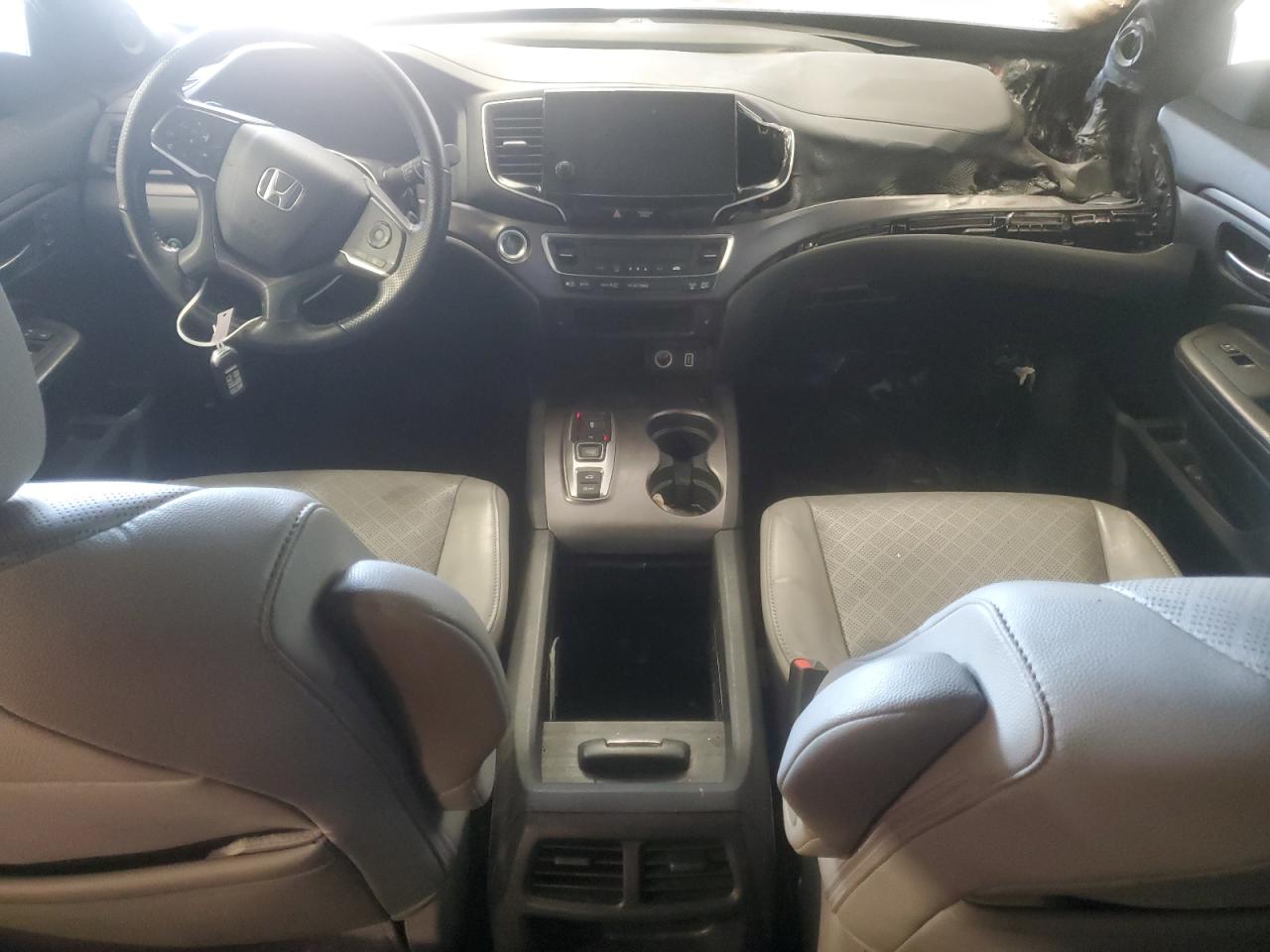 2019 Honda Passport VIN 5FNYF8H59KB014564 Copart auction photo, burn - interior damage thumbnail 8