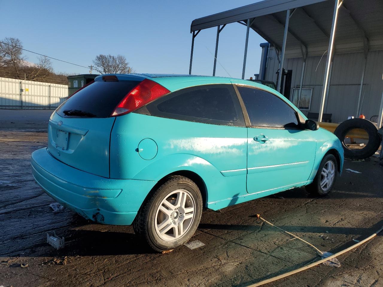 2000 Ford Focus VIN 3FAHP3131YR213601 Copart auction photo, rear end damage thumbnail 3