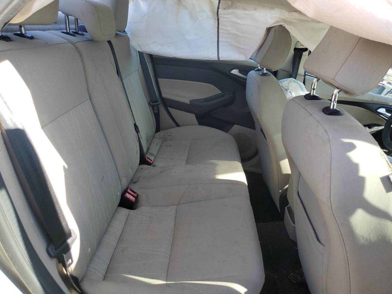 2016 Ford Focus VIN 1FADP3F23GL266005 Copart auction photo, rollover damage thumbnail 10