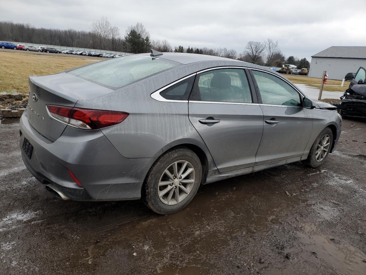2018 Hyundai Sonata VIN 5NPE24AF3JH685240 Copart auction photo, vandalism / front end damage thumbnail 3