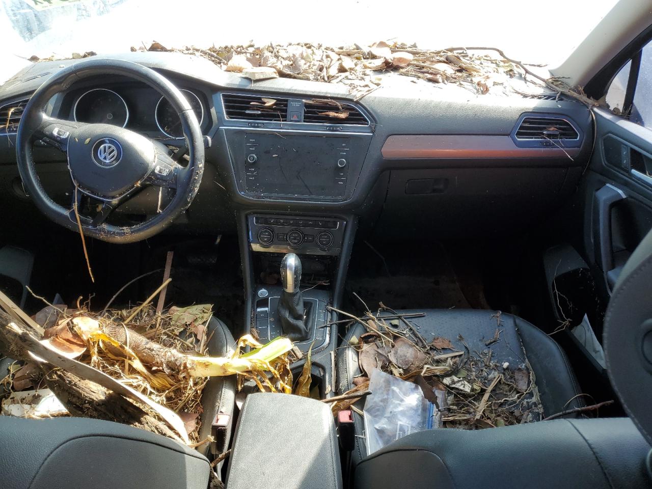 2019 Volkswagen Tiguan VIN 3VV3B7AX7KM154279 Copart auction photo, water/flood damage thumbnail 8