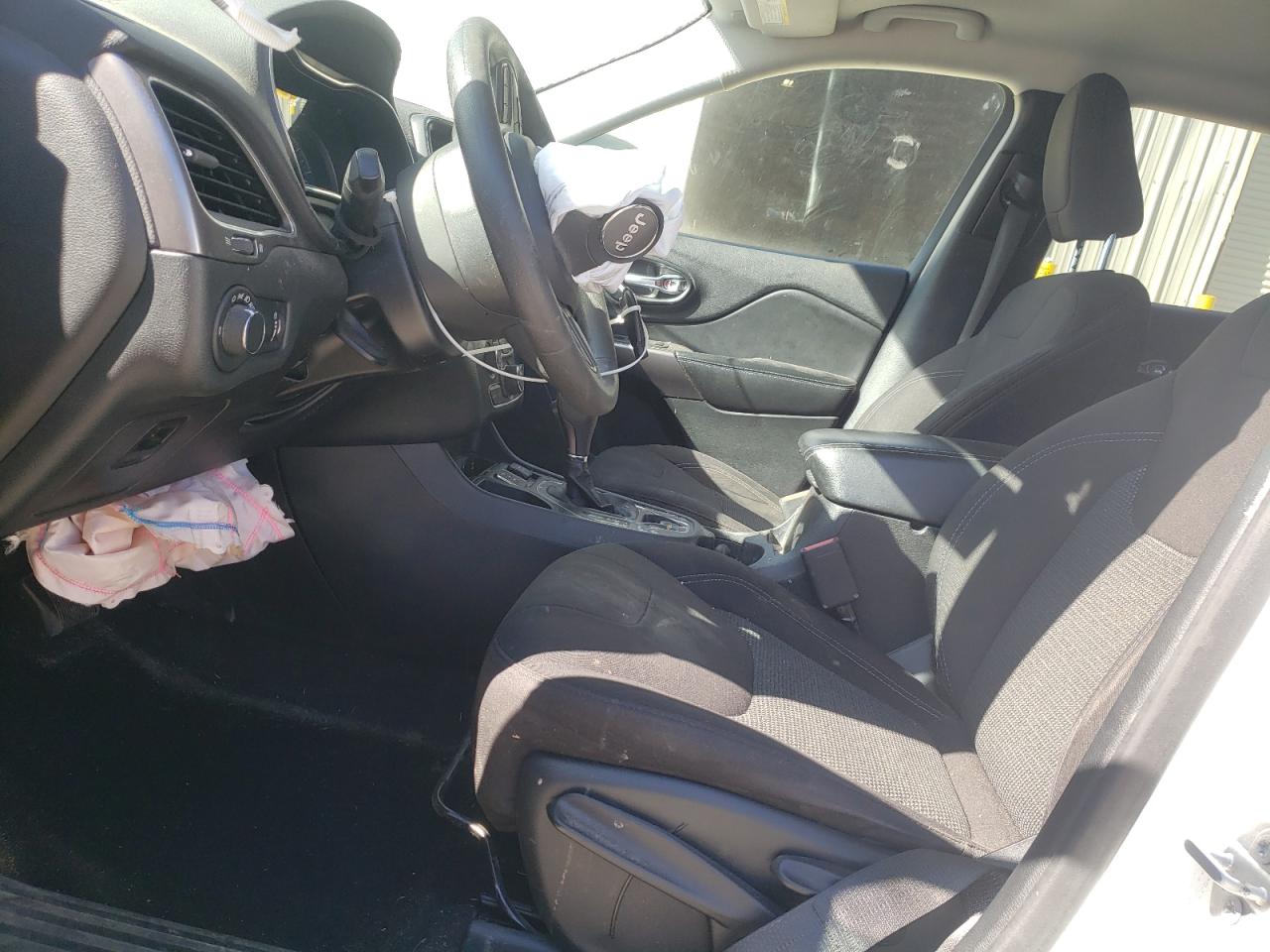 2020 Jeep Grand Cherokee VIN 1C4PJLCB5LD586413 Copart auction photo, front end damage thumbnail 7