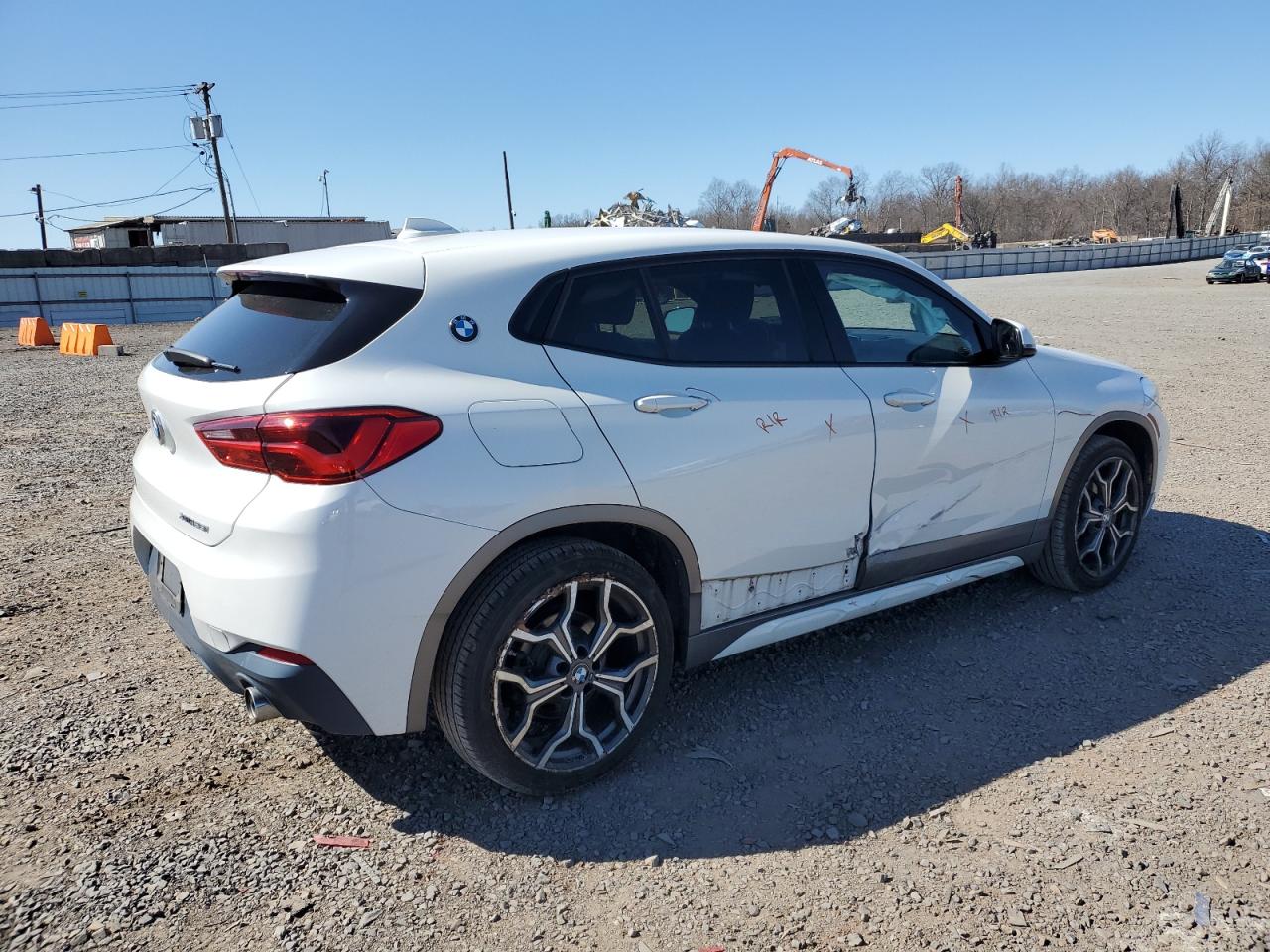2018 BMW X2 VIN WBXYJ5C33JEF76808 Copart auction photo, front end / side damage thumbnail 3