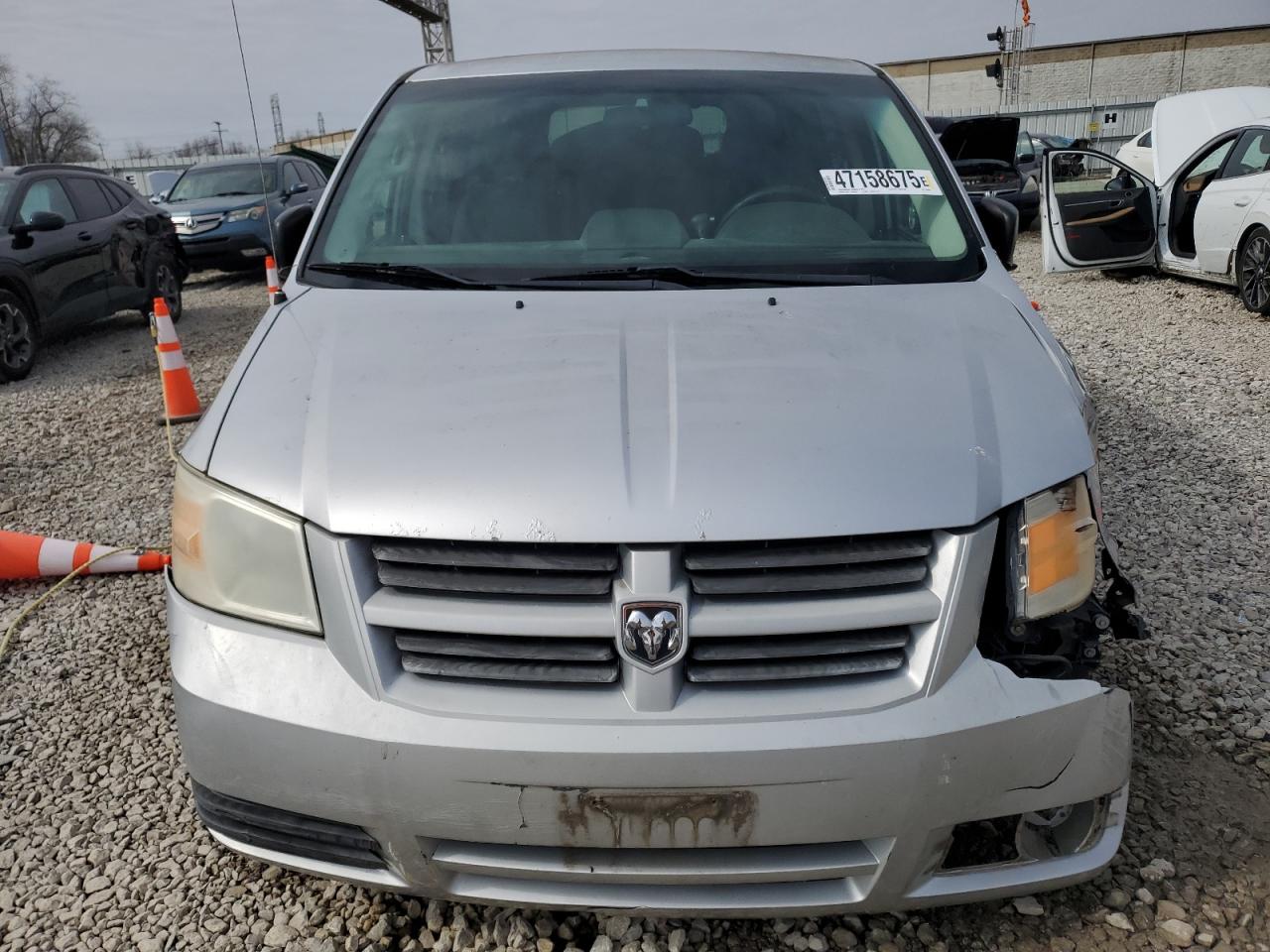 2008 Dodge Caravan VIN 2D8HN44H98R704938 Copart auction photo, front end damage thumbnail 5
