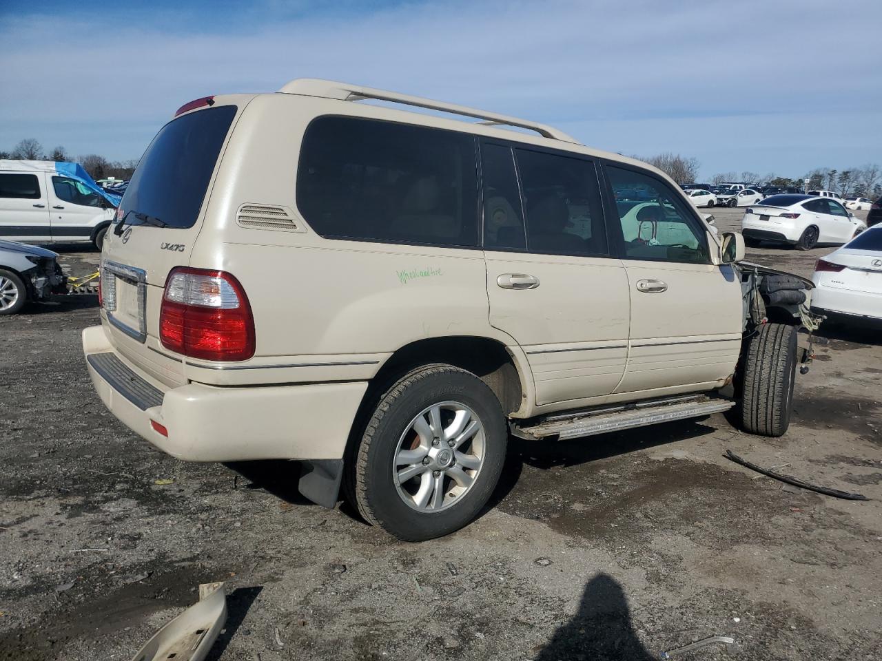 2005 Lexus LX VIN JTJHT00W753554363 Copart auction photo, front end / minor dent/scratches damage thumbnail 3