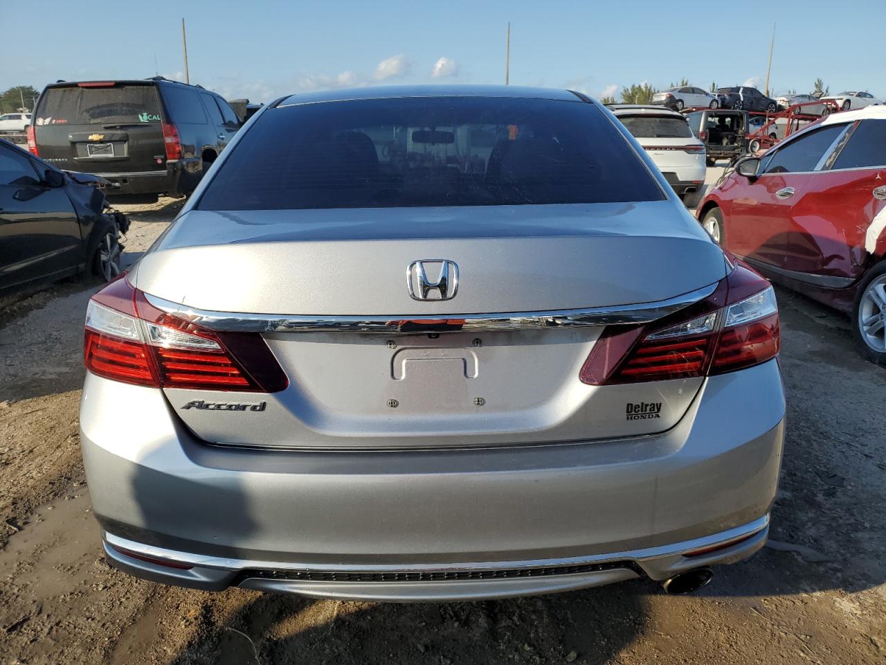 2017 Honda Accord VIN 1HGCR2F35HA300608 Copart auction photo, front end / minor dent/scratches damage thumbnail 6