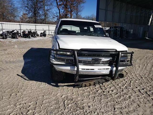 2002 Chevrolet Tahoe VIN 1GNEK13Z12R192647 Copart auction photo, all over damage thumbnail 11