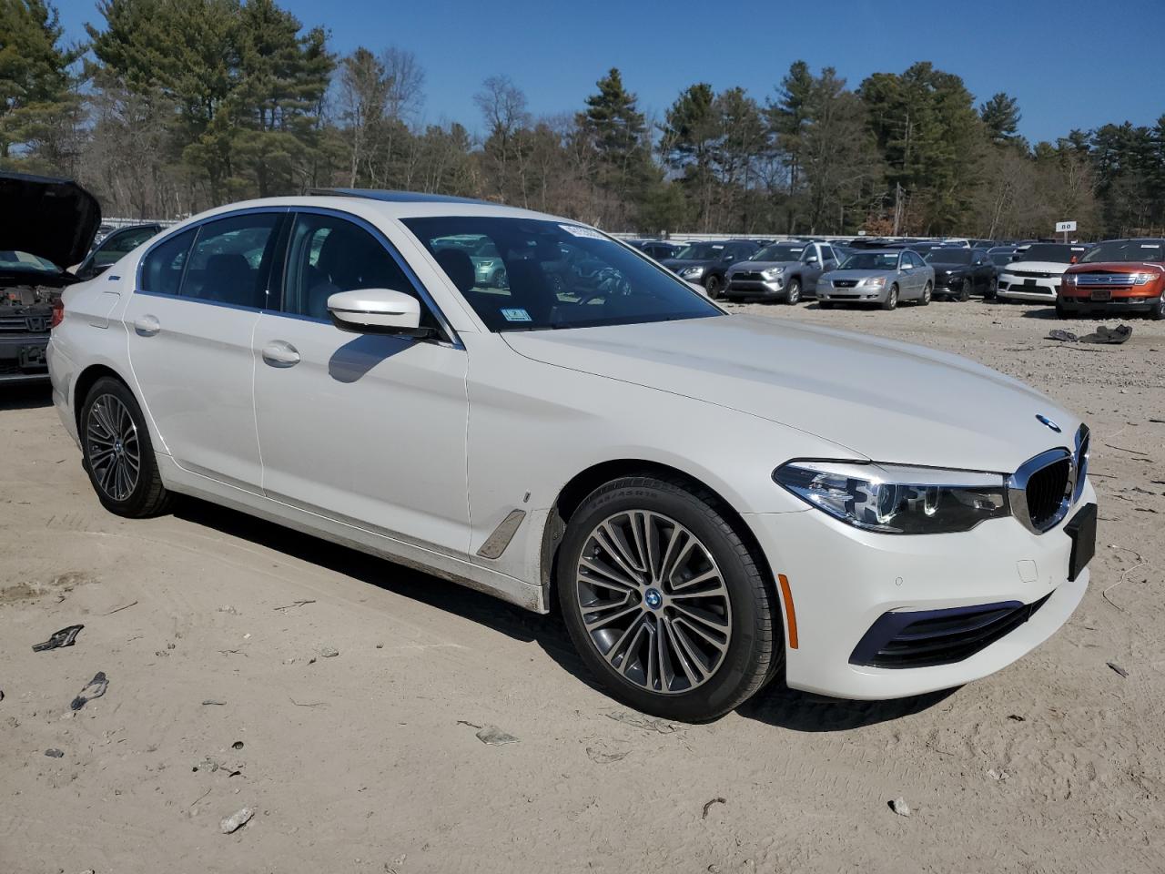 2019 BMW 5er VIN WBAJB1C5XKB377094 Copart auction photo, minor dent/scratches damage thumbnail 4