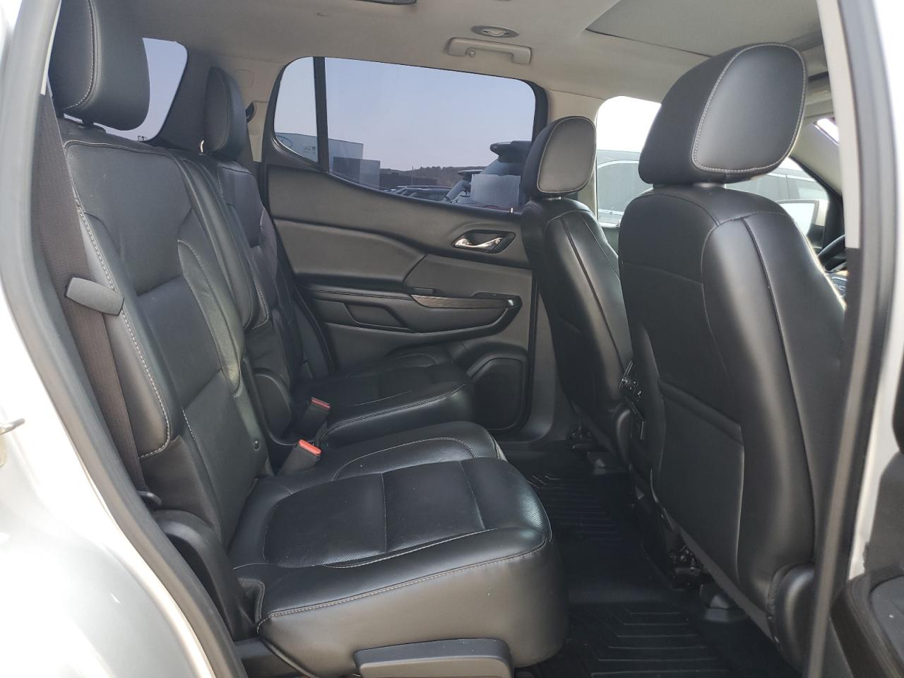 2017 GMC Acadia VIN 1GKKNNLS1HZ299692 Copart auction photo, undercarriage / minor dent/scratches damage thumbnail 11