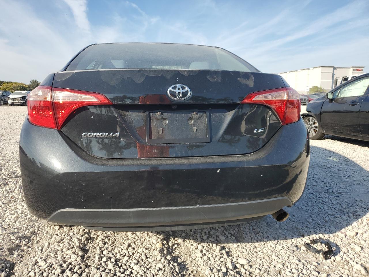 2018 Toyota Corolla VIN 2T1BURHE7JC072662 Copart auction photo, front end damage thumbnail 6