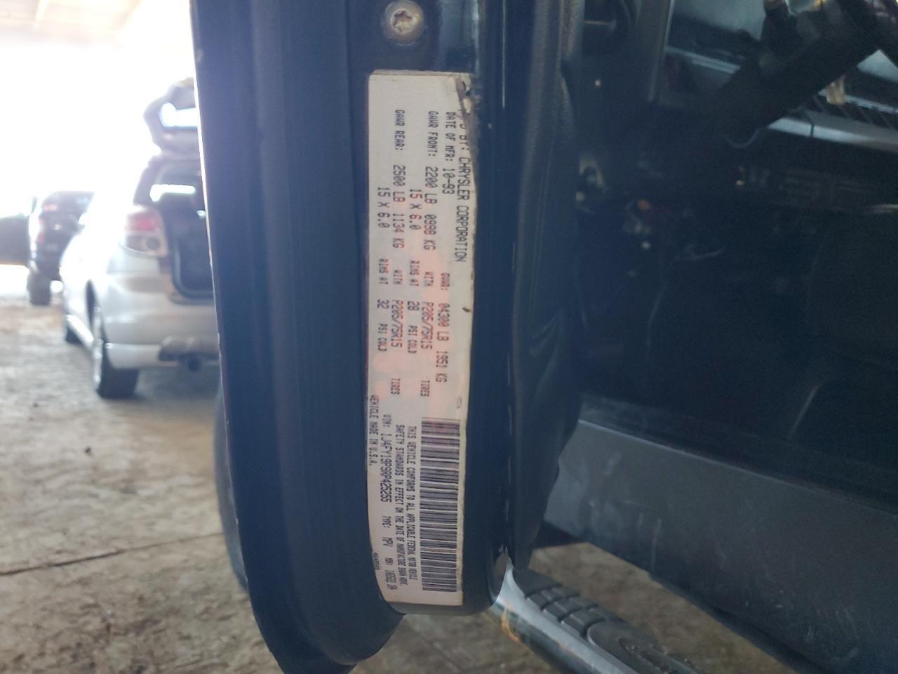 1994 Jeep Wrangler VIN 1J4FY19P9RP425255 Copart auction photo, front end damage thumbnail 13