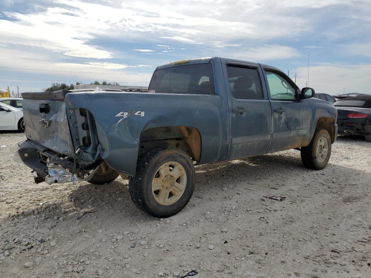 2007 Chevrolet Silverado VIN 2GCEK13C171724192 Copart auction photo, side / front end damage thumbnail 3