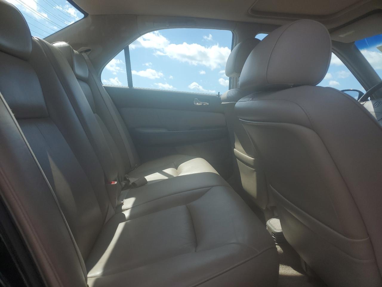 1996 Acura RL VIN JH4KA9641TC008923 Copart auction photo, front end / minor dent/scratches damage thumbnail 10