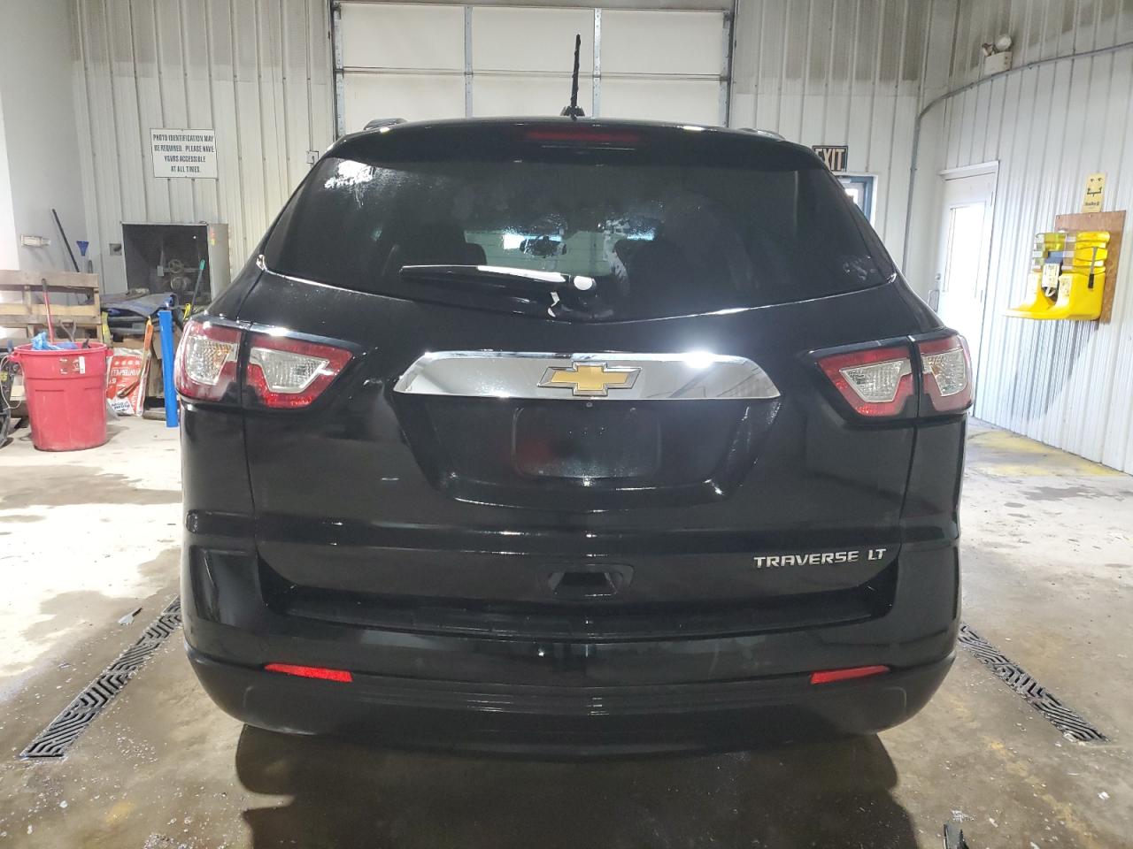 2016 Chevrolet Traverse VIN 1GNKRGKD3GJ296330 Copart auction photo, front end / side damage thumbnail 6
