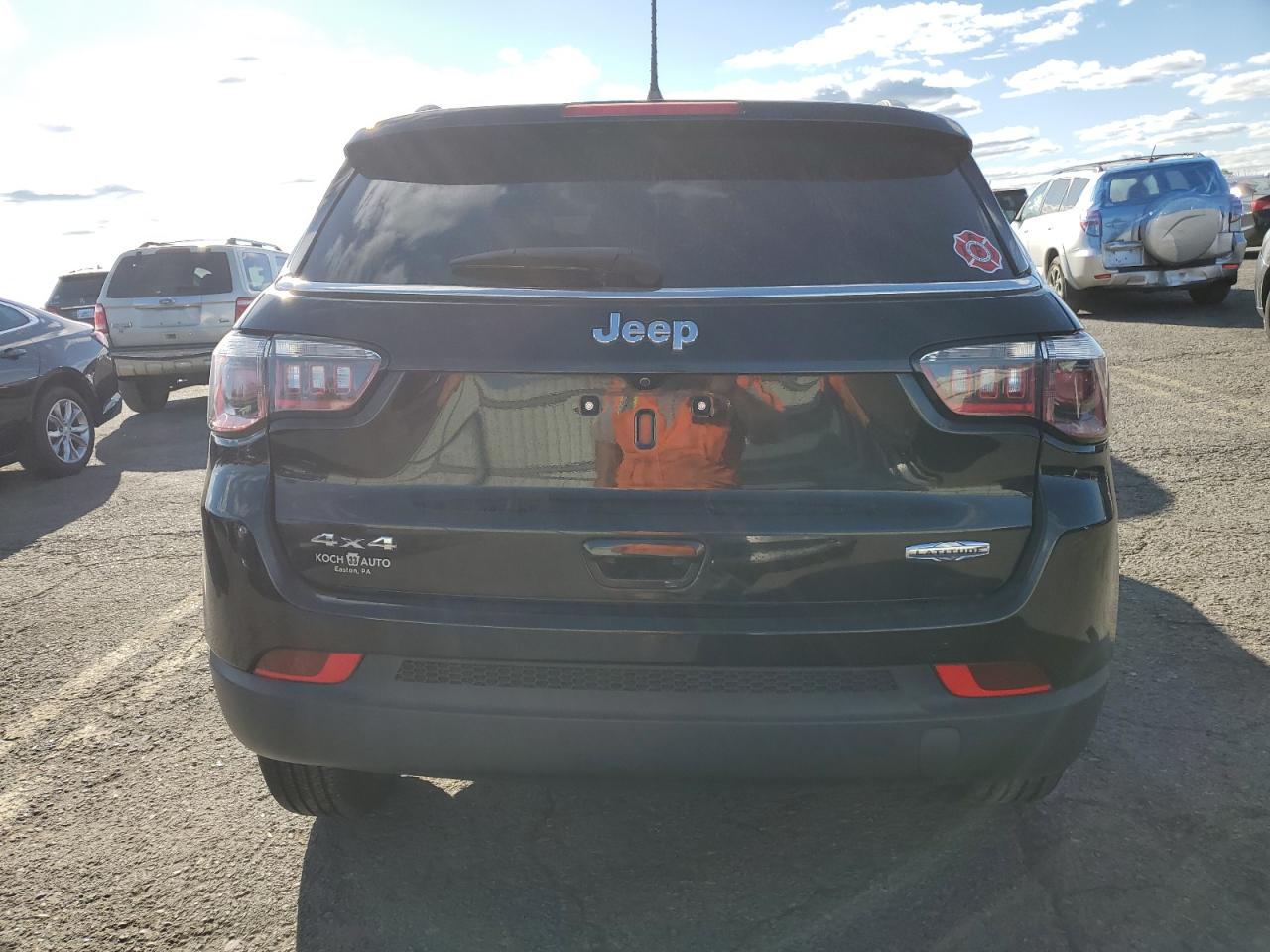 2018 Jeep Compass VIN 3C4NJDBB1JT455517 Copart auction photo, front end damage thumbnail 6