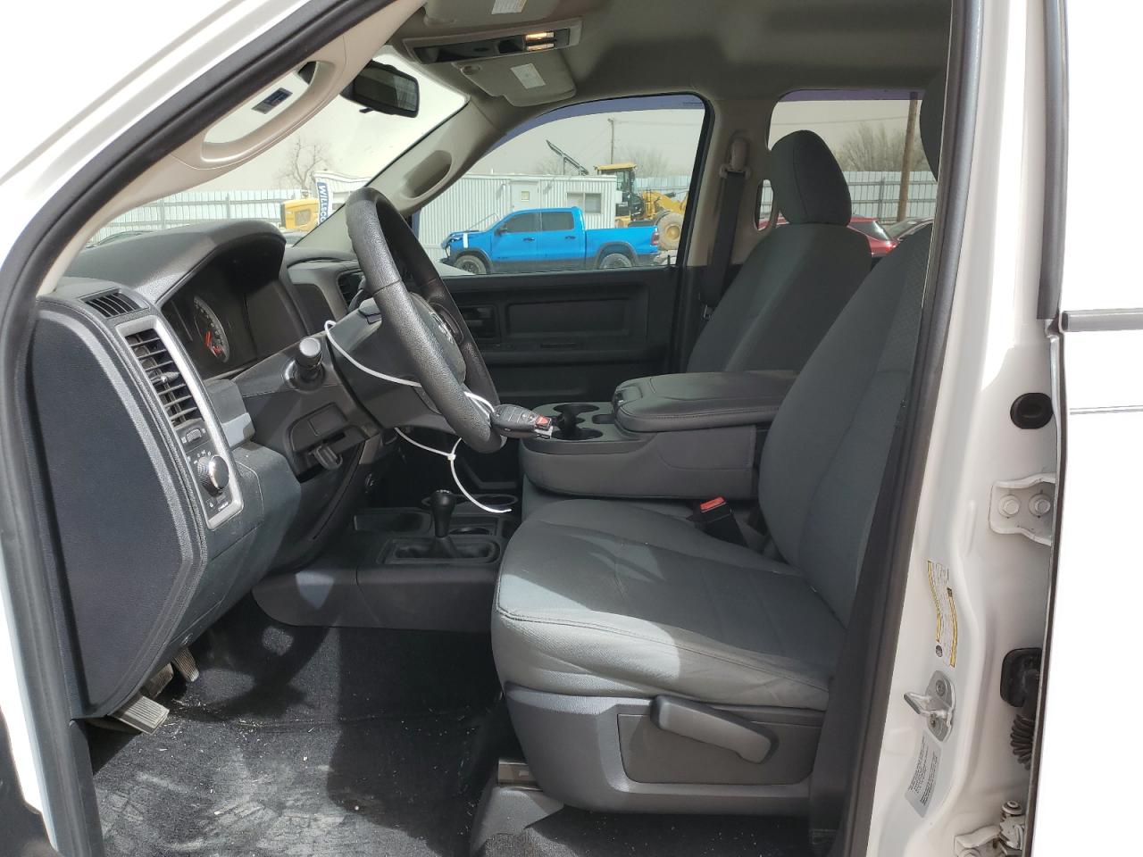 2015 RAM 2500 VIN 3C6TR5CT3FG505029 Copart auction photo, top/roof / minor dent/scratches damage thumbnail 7