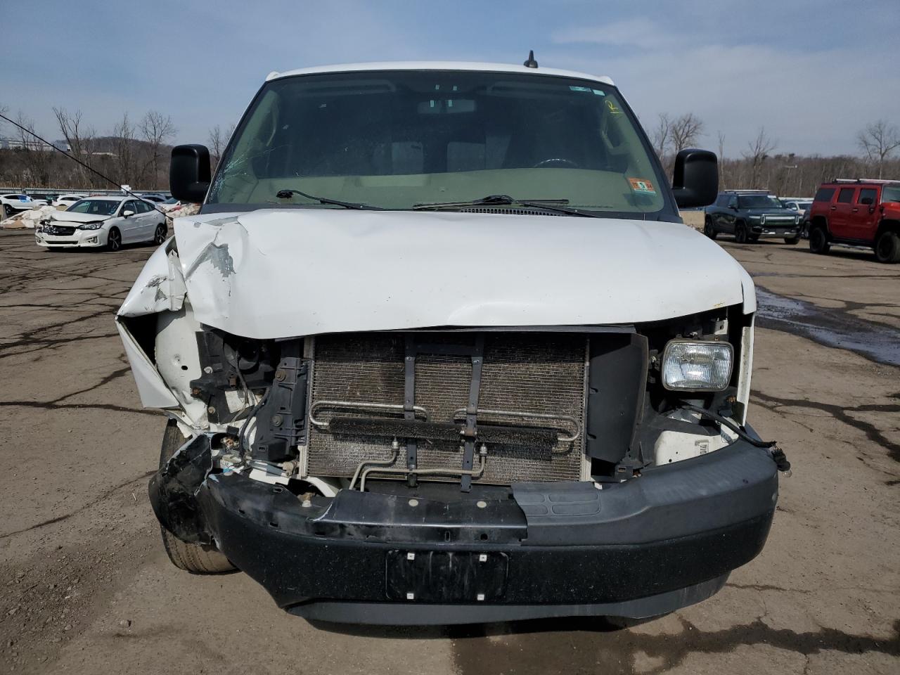 2017 Chevrolet Express VIN 1GCWGAFG7H1255380 Copart auction photo, front end / minor dent/scratches damage thumbnail 5