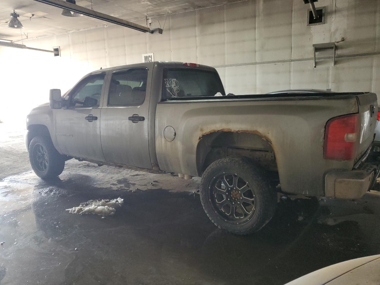 2007 Chevrolet Silverado VIN 1GCHK23687F502335 Copart auction photo, side damage thumbnail 2