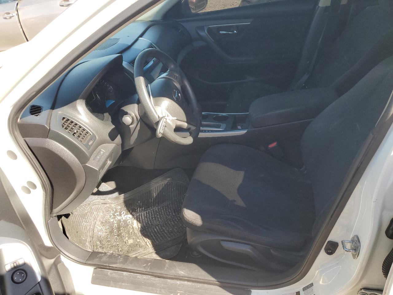 2015 Nissan Altima VIN 1N4AL3AP7FN330356 Copart auction photo, front end damage thumbnail 7