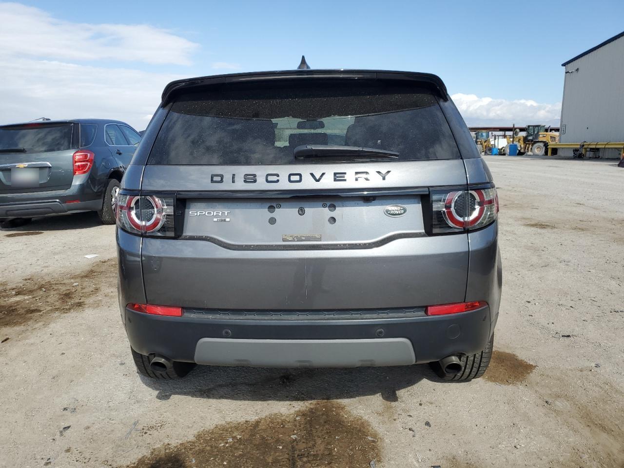 2017 Land Rover Discovery VIN SALCR2BG5HH682453 Copart auction photo, minor dent/scratches damage thumbnail 6