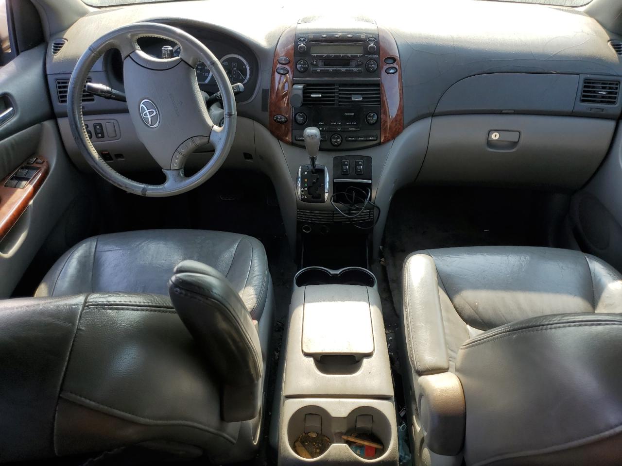 2004 Toyota Sienna VIN 5TDZA22C34S180925 Copart auction photo, all over / vandalism damage thumbnail 8