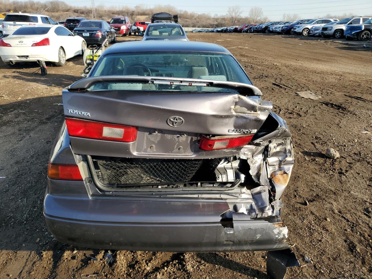 1998 Toyota Camry VIN 4T1BG22K0WU260412 Copart auction photo, rear end / side damage thumbnail 6