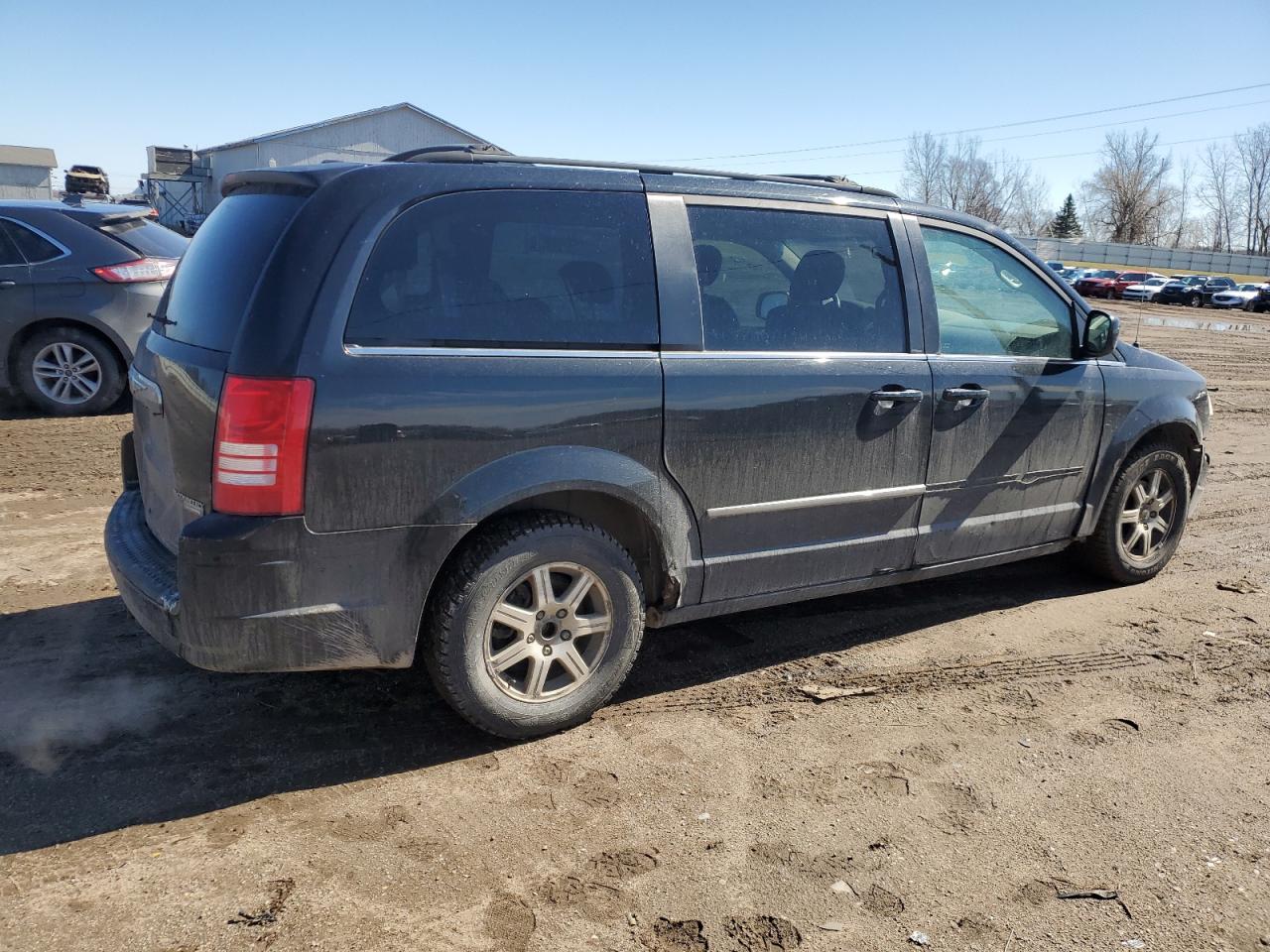 2009 Chrysler Town & Country VIN 2A8HR54139R629286 Copart auction photo, front end / undercarriage damage thumbnail 3