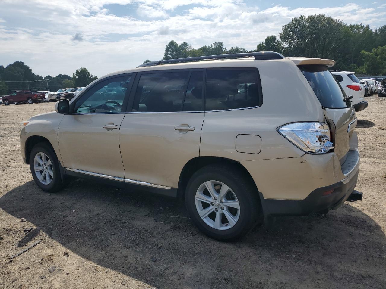 2012 Toyota Highlander VIN 5TDZK3EH7CS068346 Copart auction photo, rear end / minor dent/scratches damage thumbnail 2
