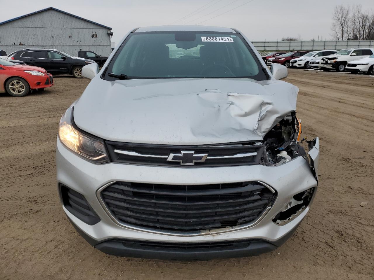 2019 Chevrolet Trax VIN 3GNCJKSB9KL358702 Copart auction photo, front end / side damage thumbnail 5
