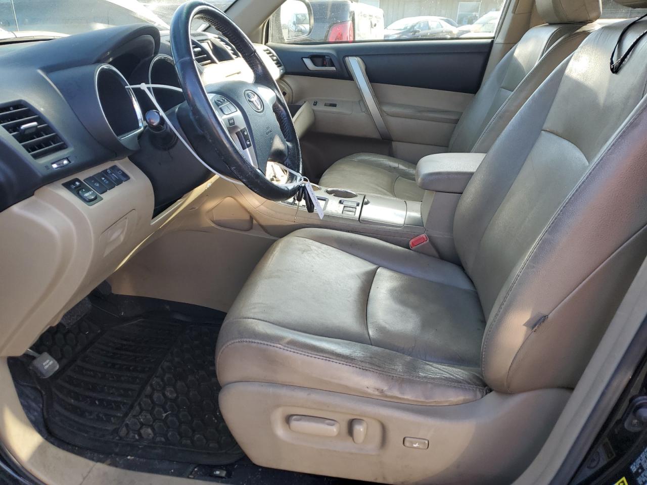 2012 Toyota Highlander VIN 5TDBK3EH9CS100554 Copart auction photo, all over damage thumbnail 7